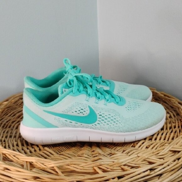 Nike Free Run Running Shoes Big Kid Youth Mint Green Sneakers Size 6 Y Athletic - Picture 10 of 13